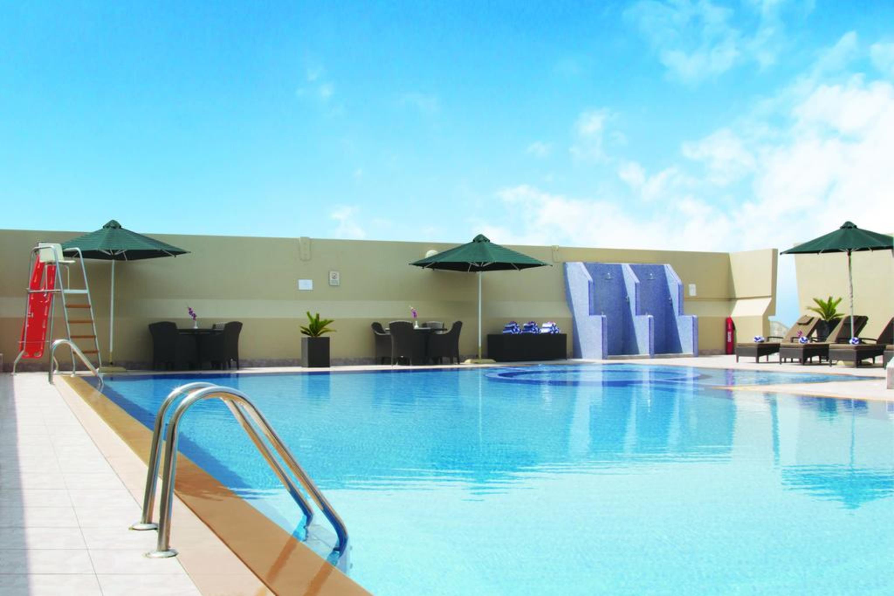 Al Khoory Hotel Apartments Al Barsha Dubai Exteriör bild